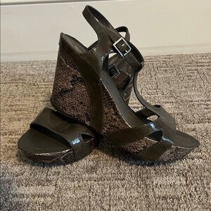 Kenneth Cole Reaction Snake Skin Wedge Sandals